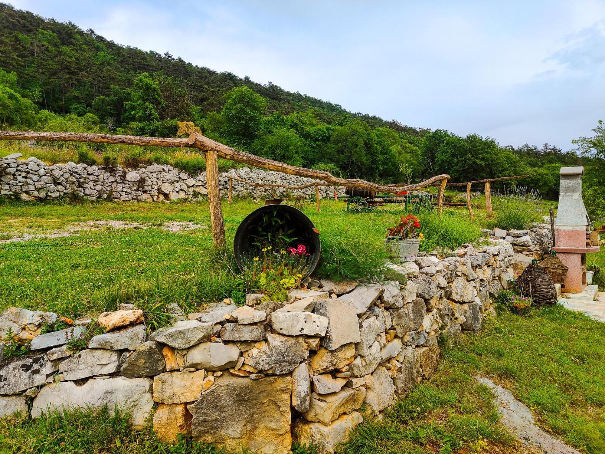Homestead Zavadlal - Domačija Zavadlal Komen Exteriér fotografie